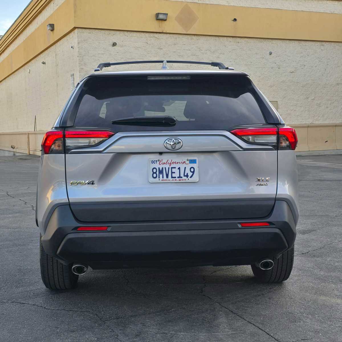 Used 2019 Toyota RAV4 XLE image 4