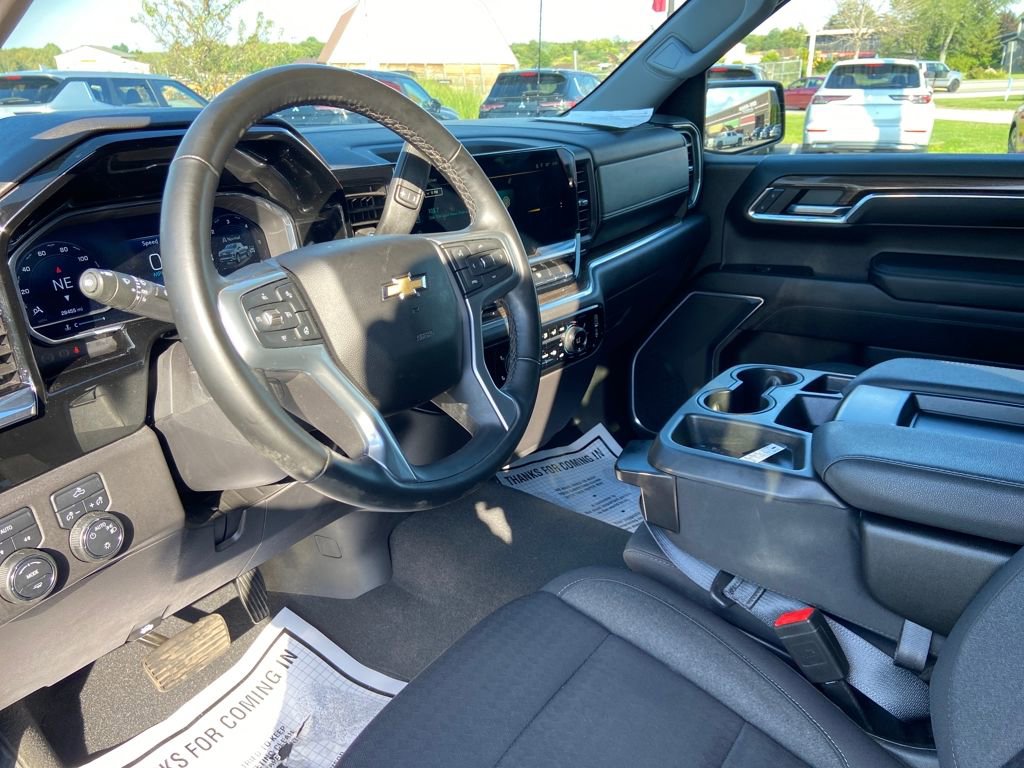 Used 2023 Chevrolet Silverado 1500 LT image 17