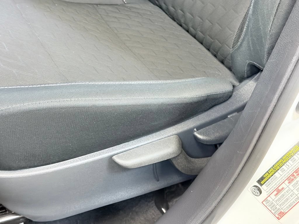 Used 2023 Nissan Kicks SV FWD image 11