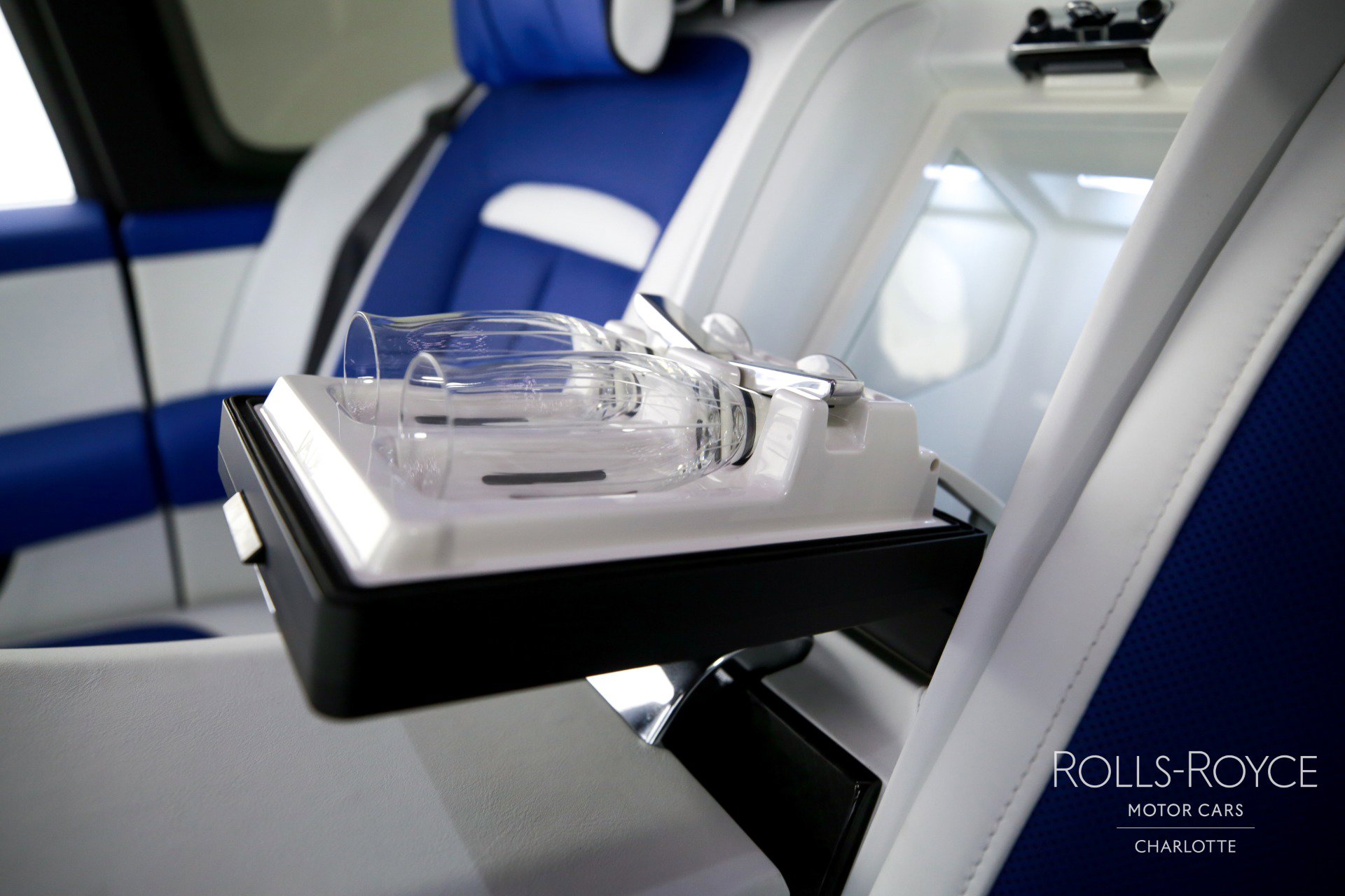 Used 2023 Rolls-Royce Cullinan Black Badge w/ Driver's Package image 25