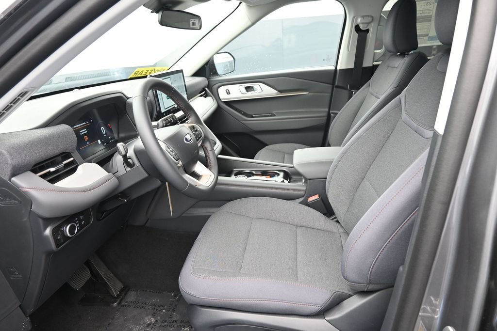 New 2026 Ford Explorer Active AWD/4WD image 14