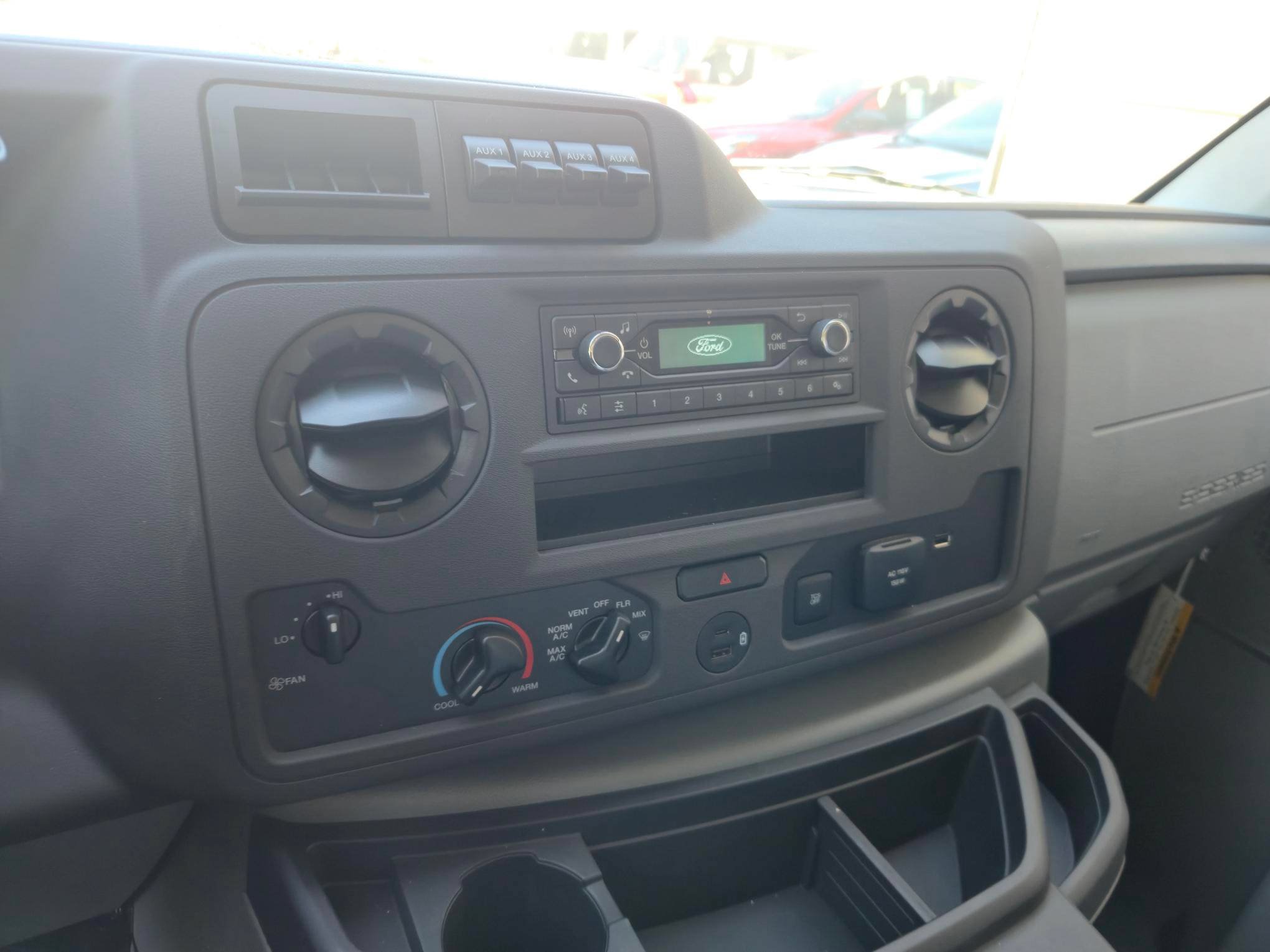 New 2025 Ford E-350 and Econoline 350 Super Duty w/ Power Equipment Group RWD image 9