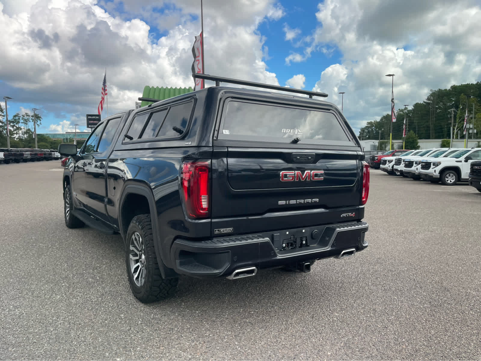 Used 2023 GMC Sierra 1500 AT4 w/ AT4 Premium Package AWD/4WD image 7