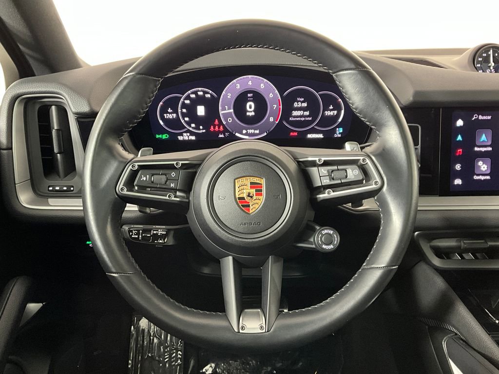 Used 2024 Porsche Cayenne Coupe image 12