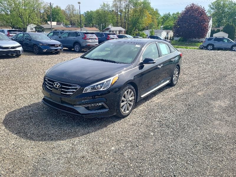 Used 2017 Hyundai Sonata Limited w/ Ultimate Package 04 FWD image 2