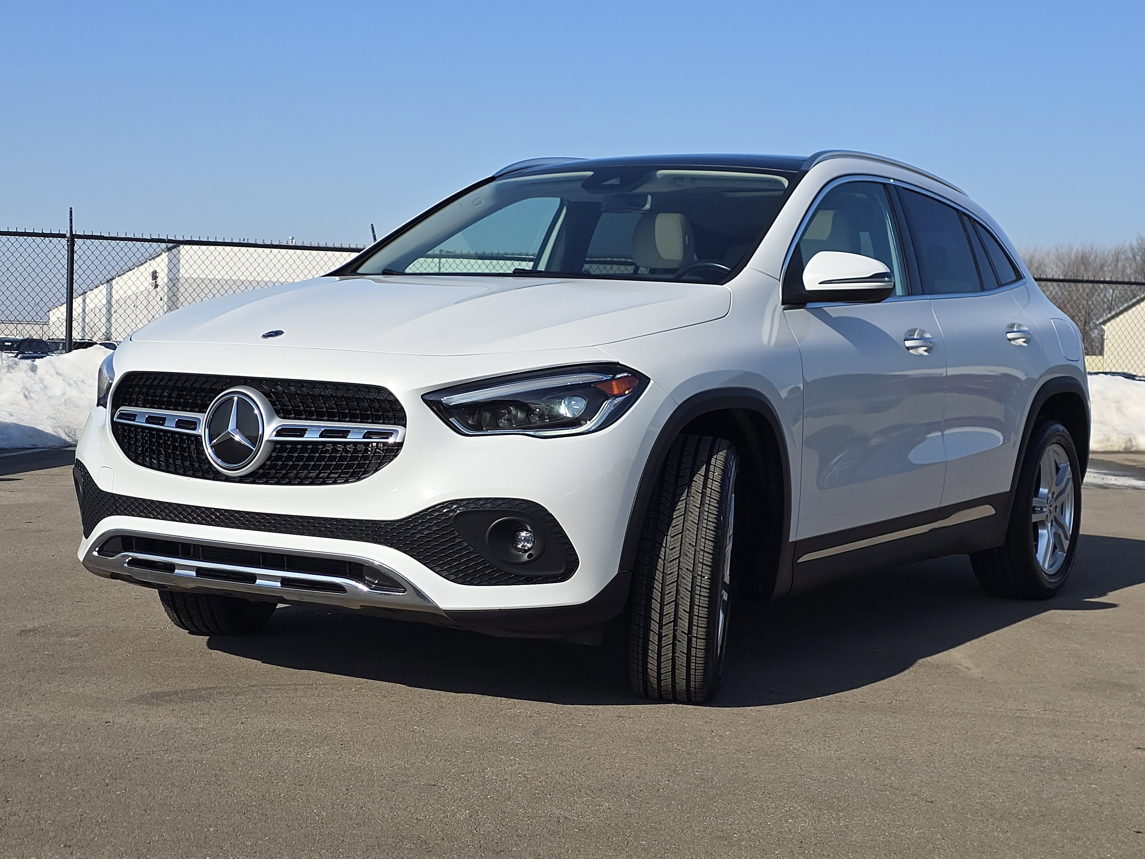 Used 2021 Mercedes-Benz GLA 250 4MATIC image 3