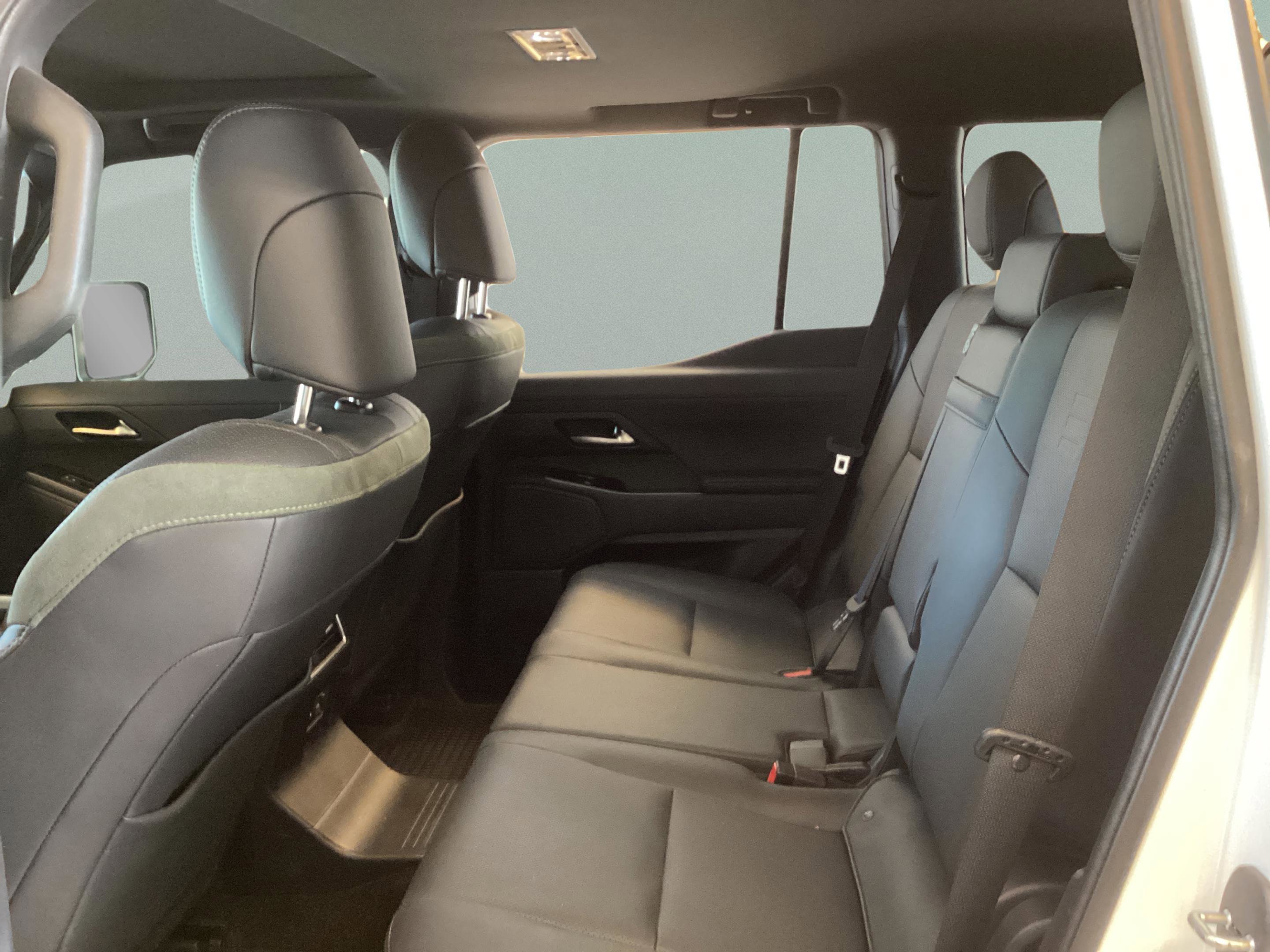 Used 2024 Lexus GX 550 AWD/4WD image 17