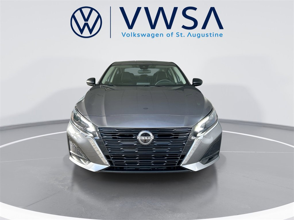 Used 2024 Nissan Altima 2.5 SV image 2