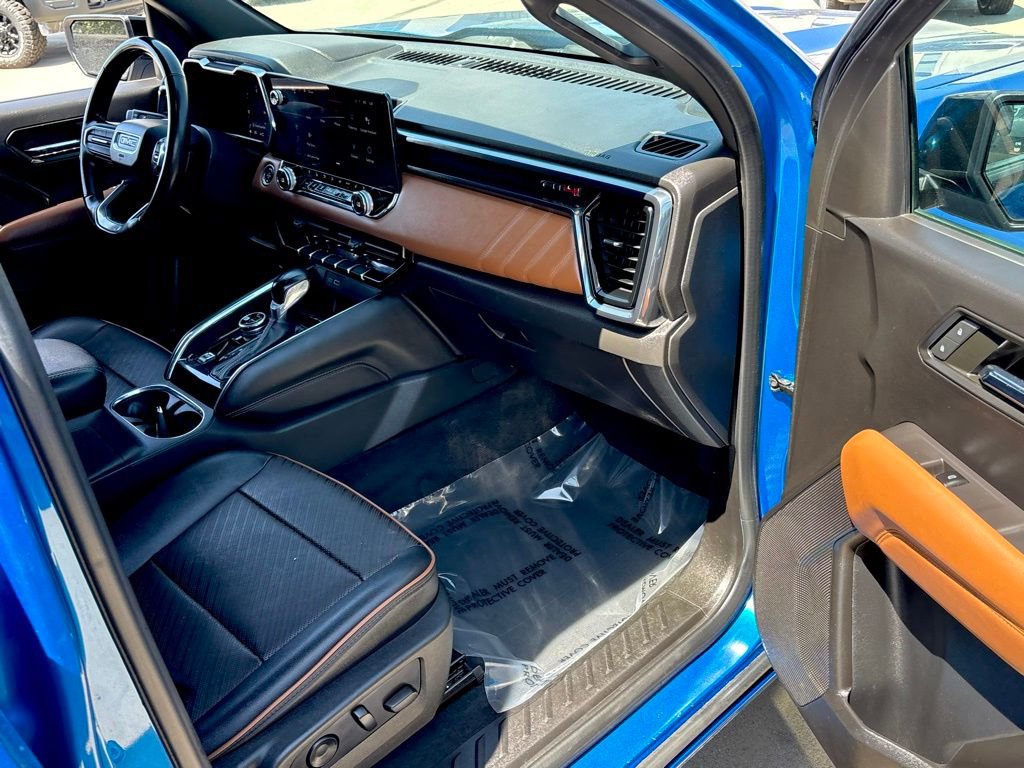 Used 2023 GMC Canyon AT4 w/ AT4 Premium Package image 26