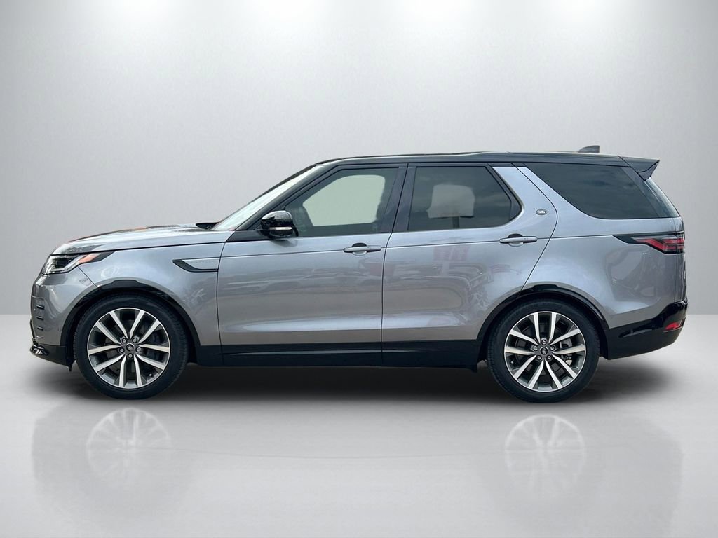 Used 2024 Land Rover Discovery Dynamic SE image 8