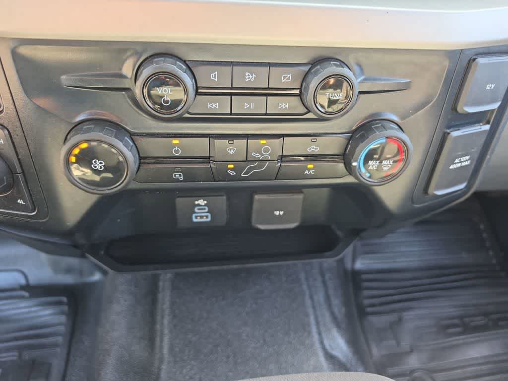 Used 2023 Ford F350 XLT AWD/4WD image 18