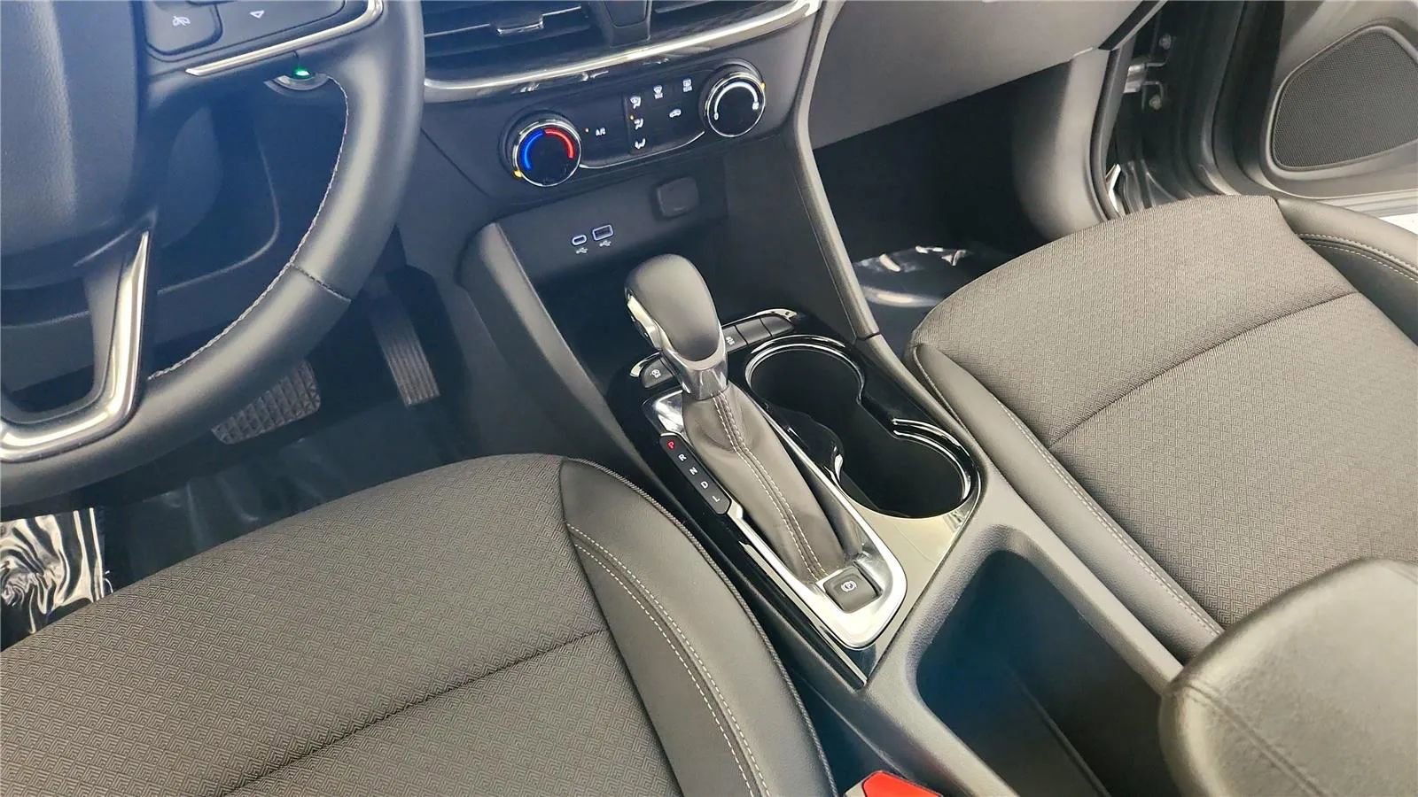 Used 2025 Buick Encore GX Preferred FWD image 33