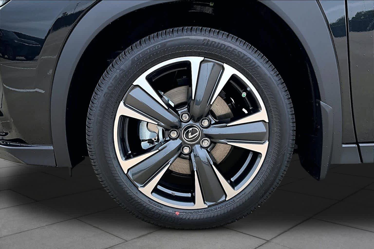 New 2026 Lexus UX 300h FWD image 11