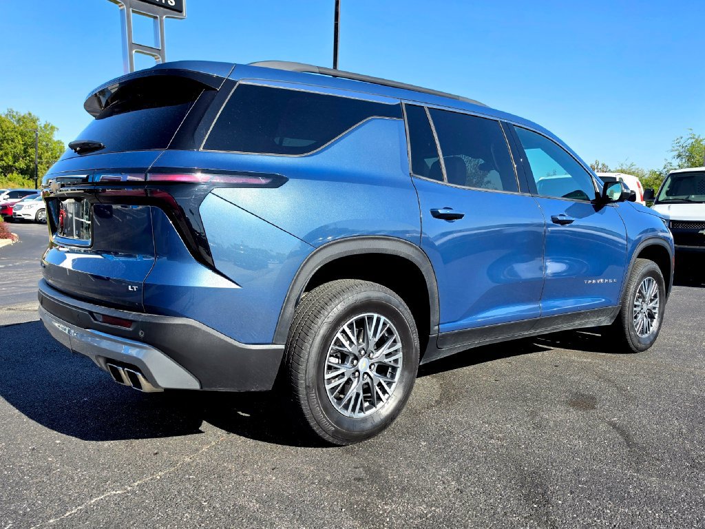 Used 2024 Chevrolet Traverse LT w/ LPO, Floor Liner Package AWD/4WD image 17