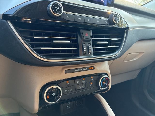 Used 2022 Ford Escape SE image 31