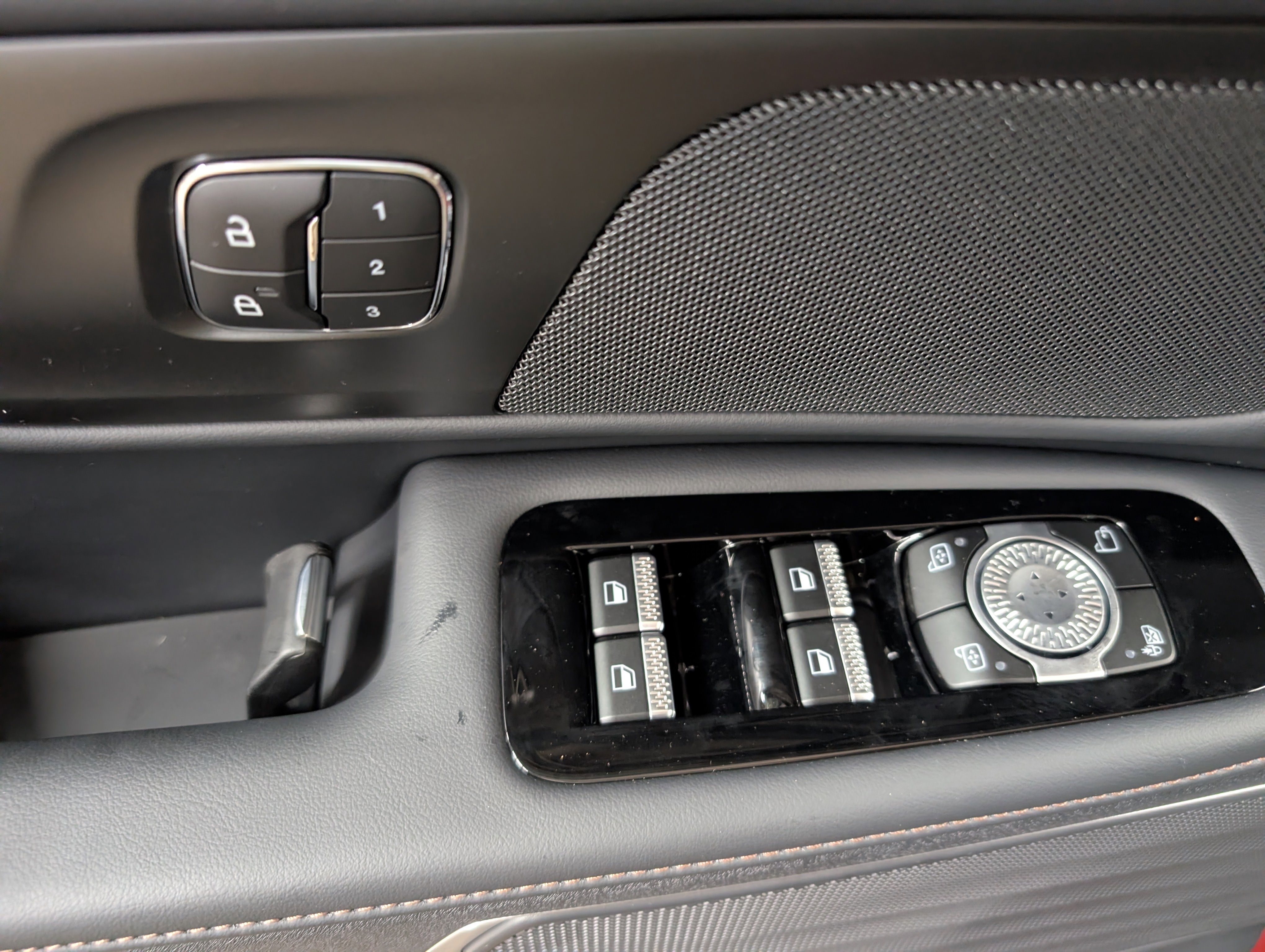 New 2026 Lincoln Nautilus Premier AWD/4WD image 10