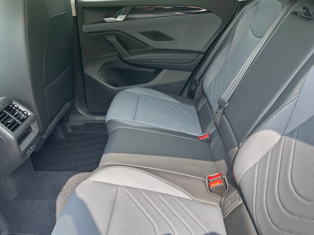 New 2026 Volkswagen Tiguan SE FWD image 21