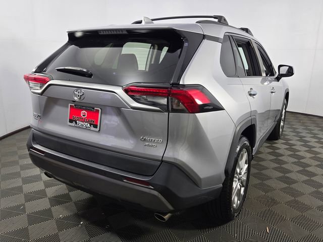 Used 2020 Toyota RAV4 Limited image 8