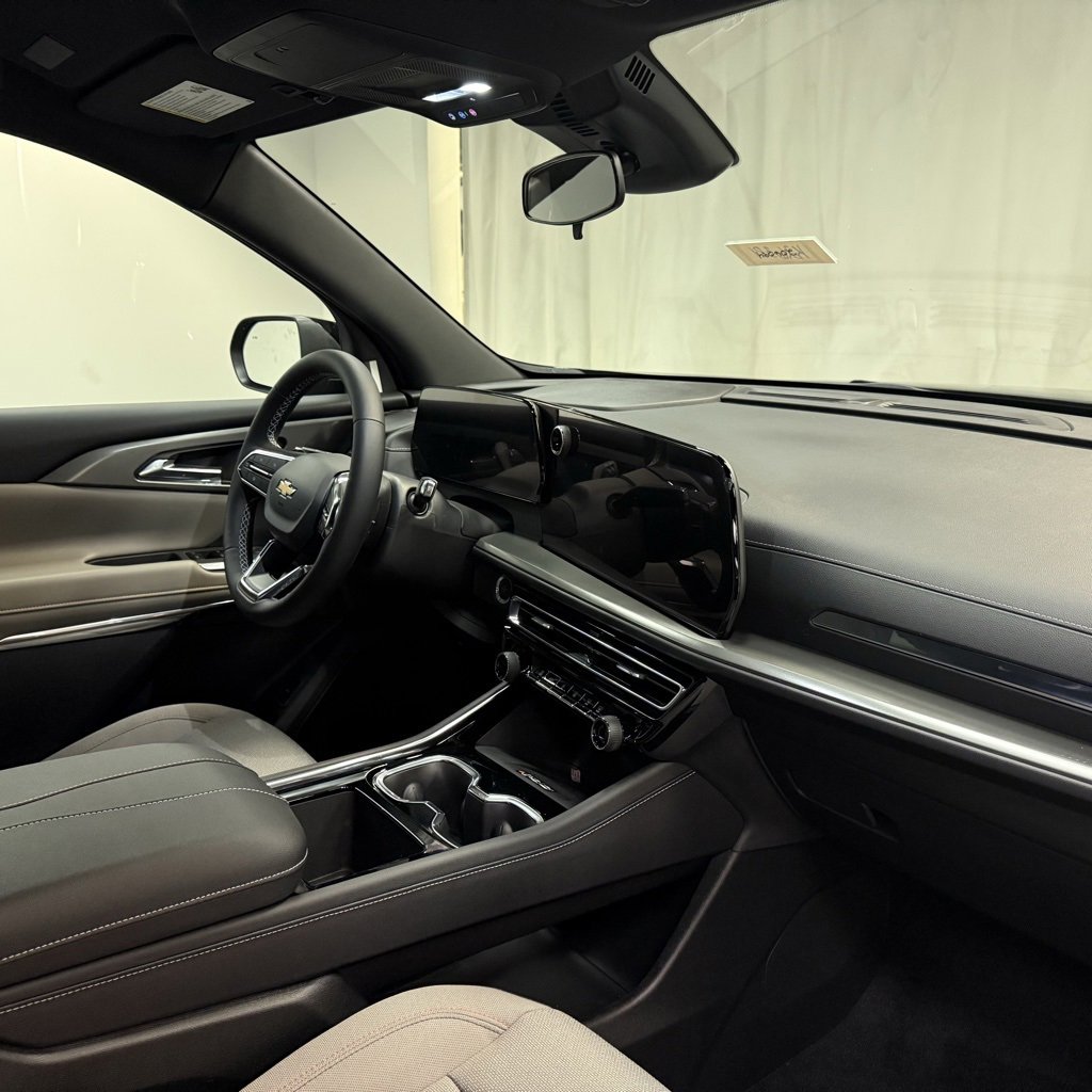 New 2026 Chevrolet Traverse LT image 16