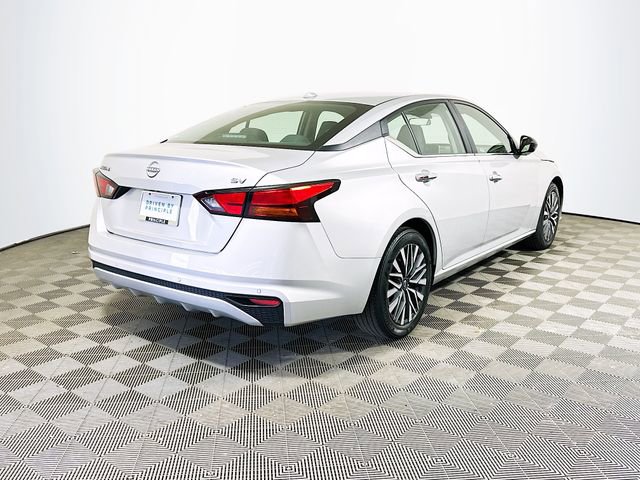 Used 2024 Nissan Altima 2.5 SV image 8
