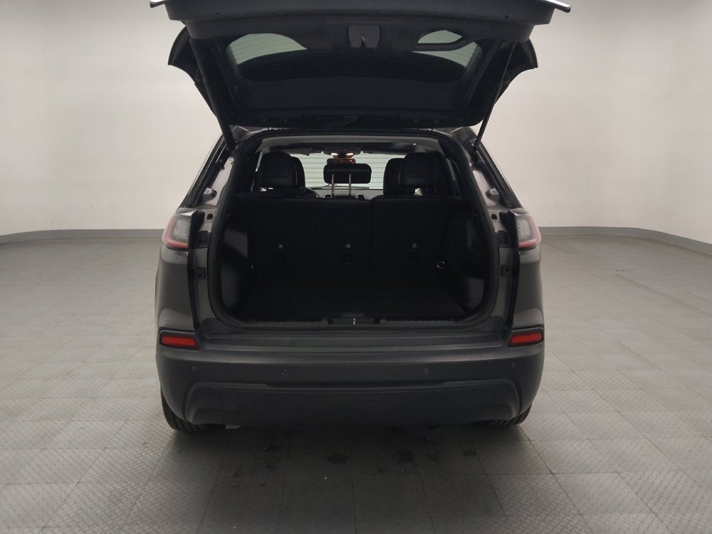 Used 2020 Jeep Cherokee Latitude Plus w/ Cold Weather Group image 29