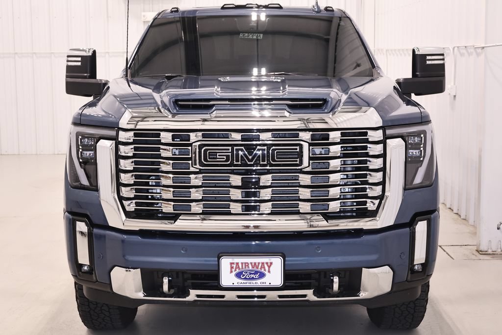 Used 2025 GMC Sierra 2500 Denali w/ Denali Reserve Package AWD/4WD image 4