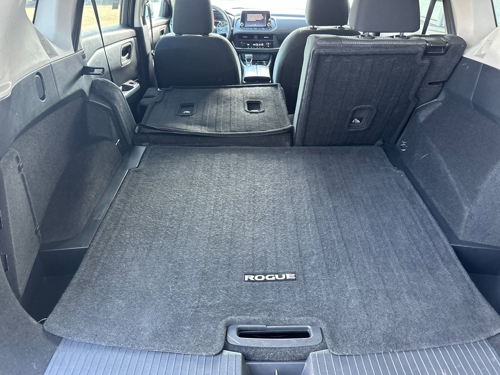 Used 2024 Nissan Rogue SV image 14