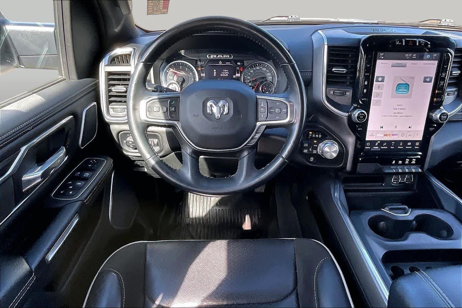 Used 2023 RAM 1500 Laramie AWD/4WD image 6