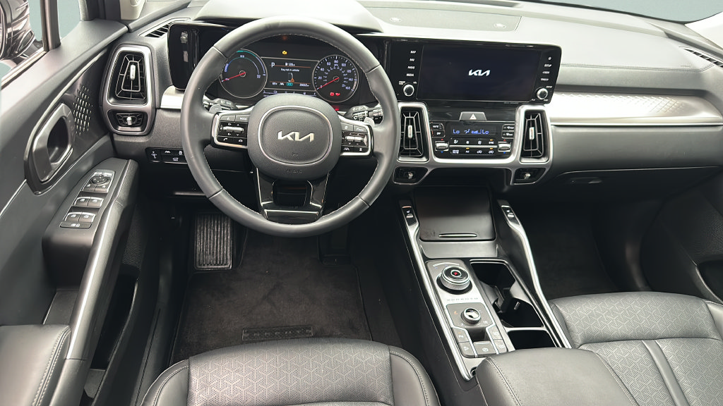 Used 2024 Kia Sorento EX AWD/4WD image 10