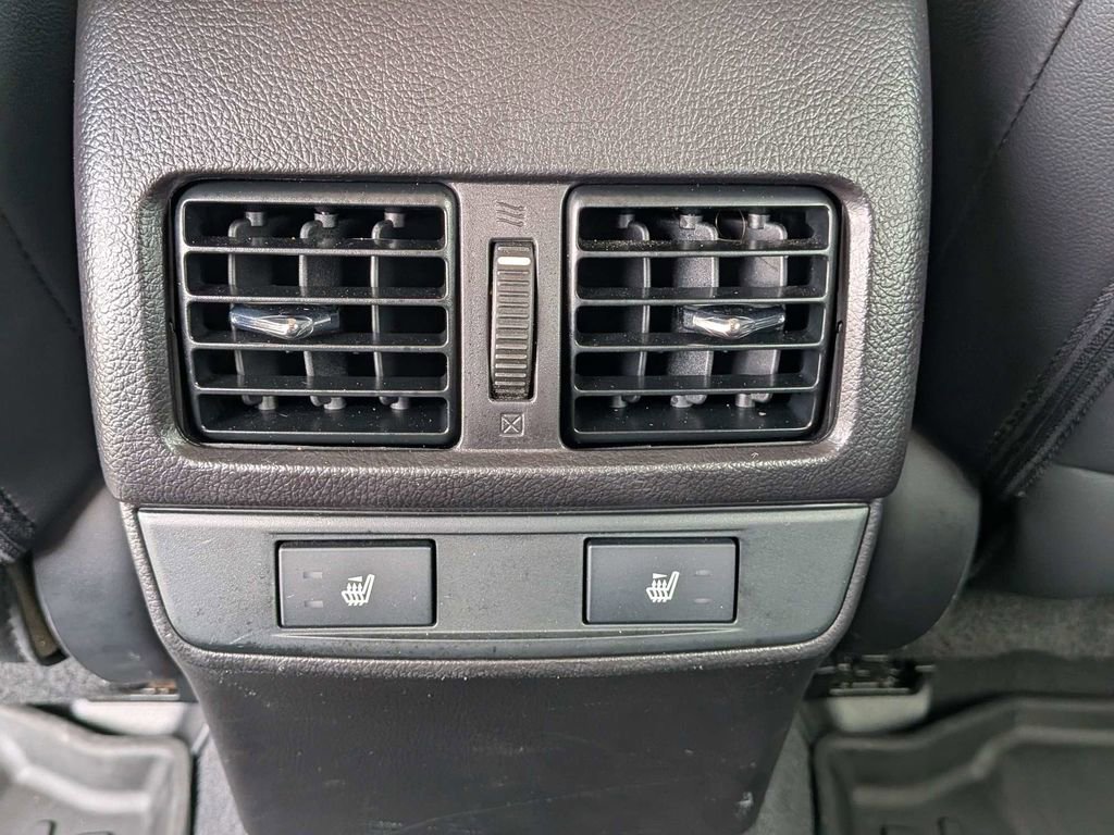 Used 2016 Subaru Outback 2.5i Limited image 14