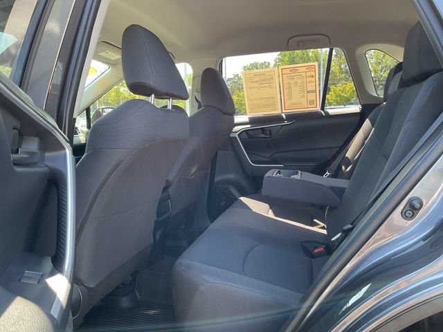 Used 2019 Toyota RAV4 LE AWD/4WD image 19