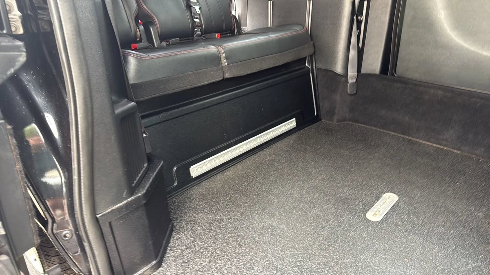 Used 2014 Dodge Grand Caravan R/T w/ Driver Convenience Group FWD image 18