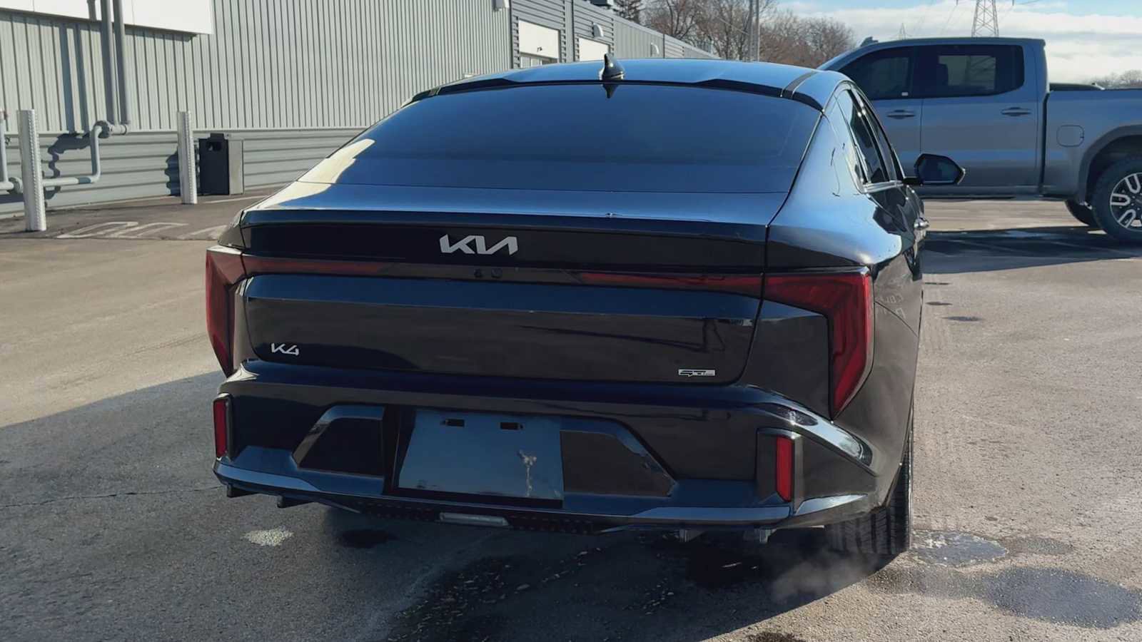 Used 2025 Kia K4 GT-Line w/ GT-Line Premium Package image 3