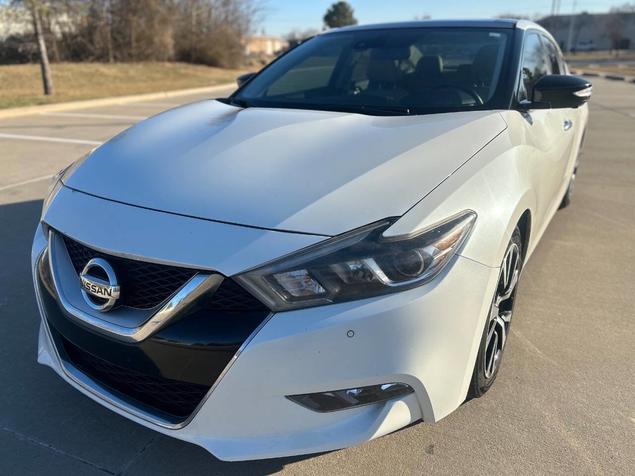 Used 2017 Nissan Maxima Platinum image 2