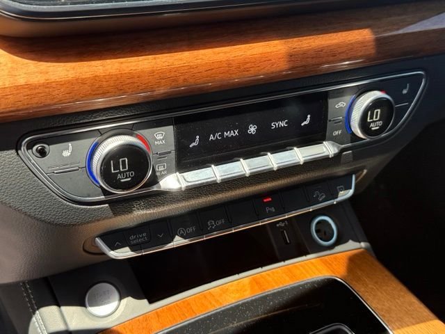 Used 2023 Audi Q5 2.0T Premium Plus w/ Premium Plus Package AWD/4WD image 14