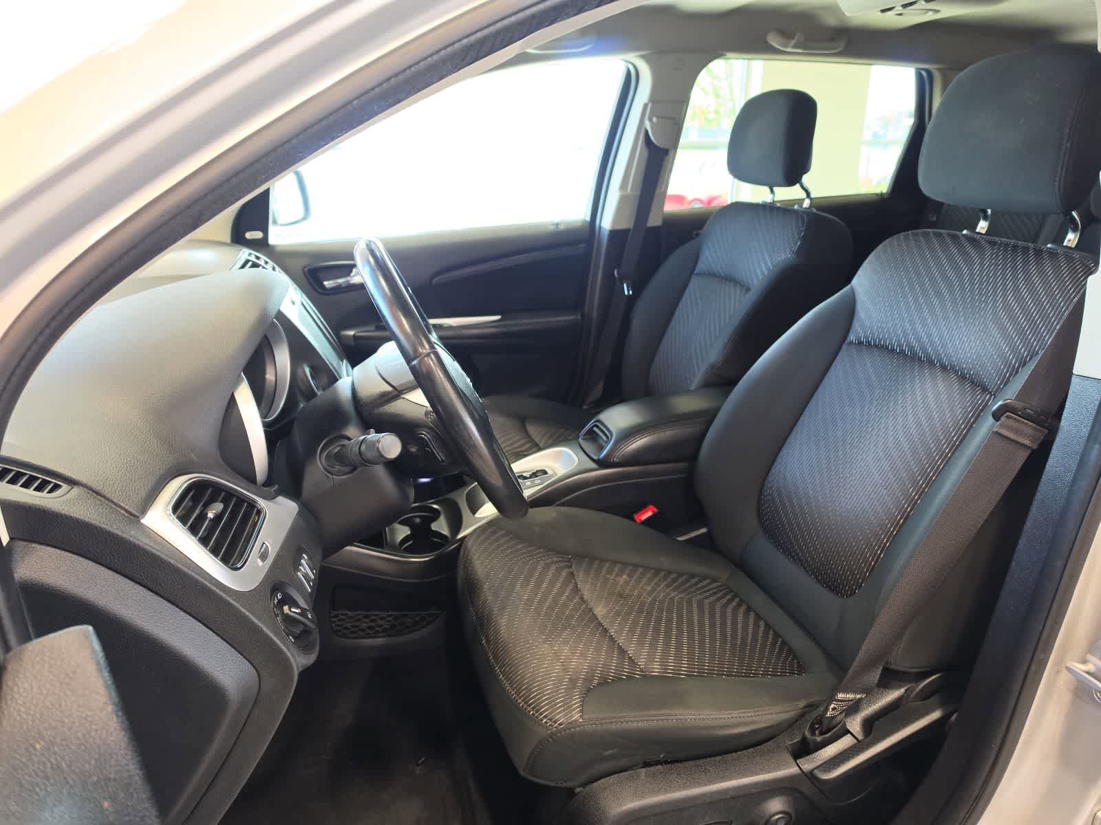 Used 2011 Dodge Journey Crew FWD image 14
