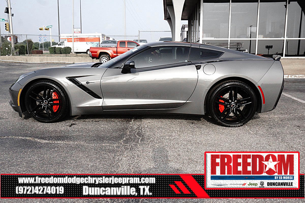 Used 2015 Chevrolet Corvette Stingray Coupe w/ 2LT Preferred Equipment Group RWD image 2