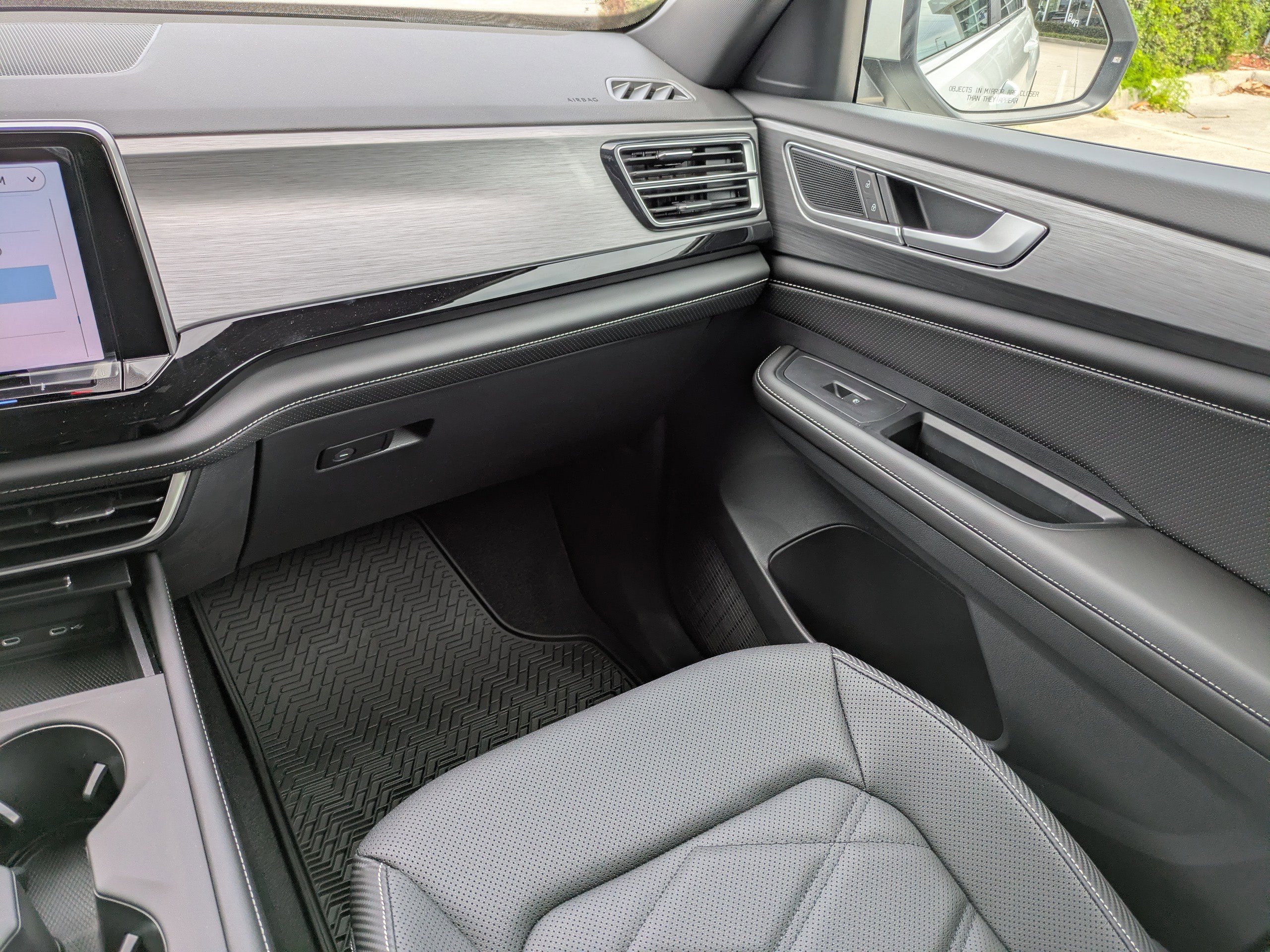 New 2026 Volkswagen Atlas Cross Sport SE image 18