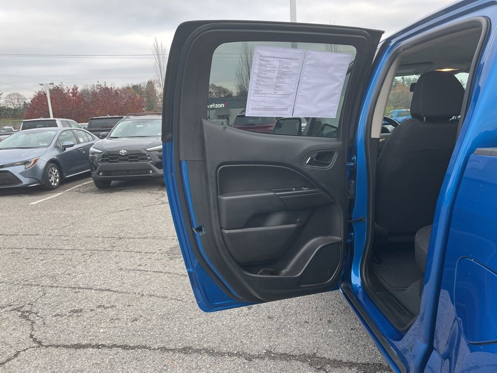 Used 2022 Chevrolet Colorado LT w/ LT Convenience Package image 10