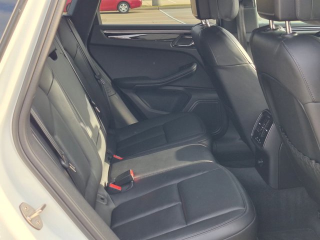 Used 2016 Porsche Macan S image 20