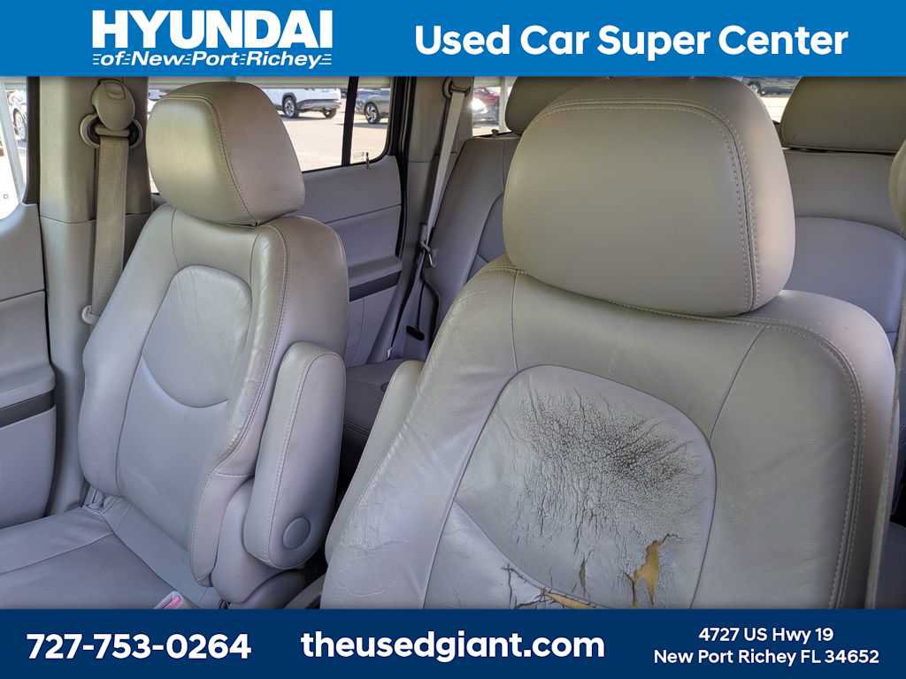Used 2010 Chevrolet HHR LT FWD image 7