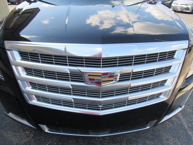 Used 2017 Cadillac Escalade Premium Luxury w/ LPO, Radiant Package AWD/4WD image 4