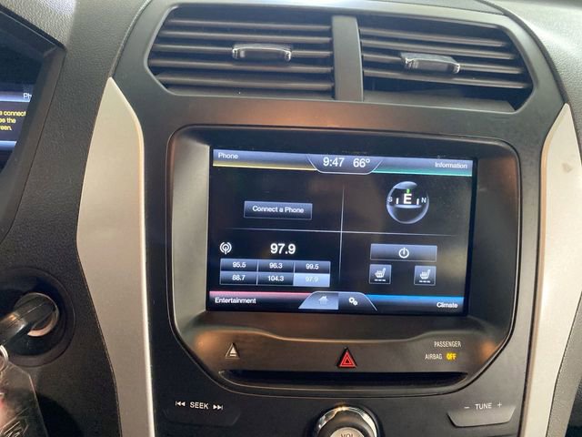 Used 2014 Ford Explorer XLT w/ Equipment Group 202A AWD/4WD image 41