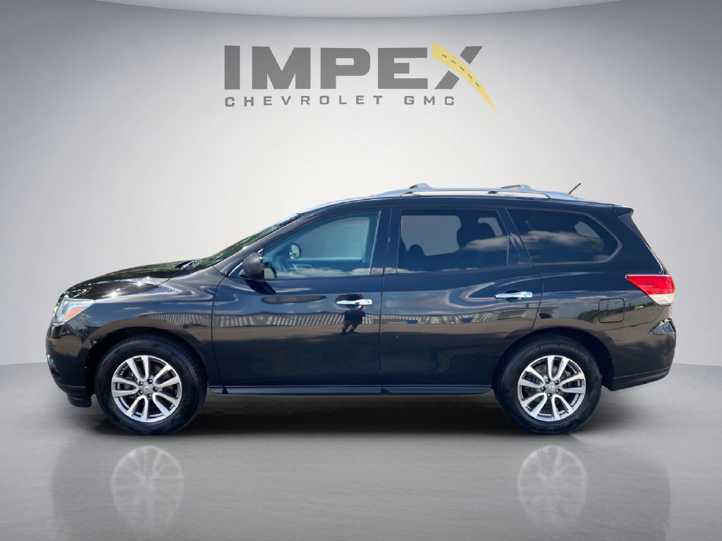 Used 2015 Nissan Pathfinder S FWD image 2