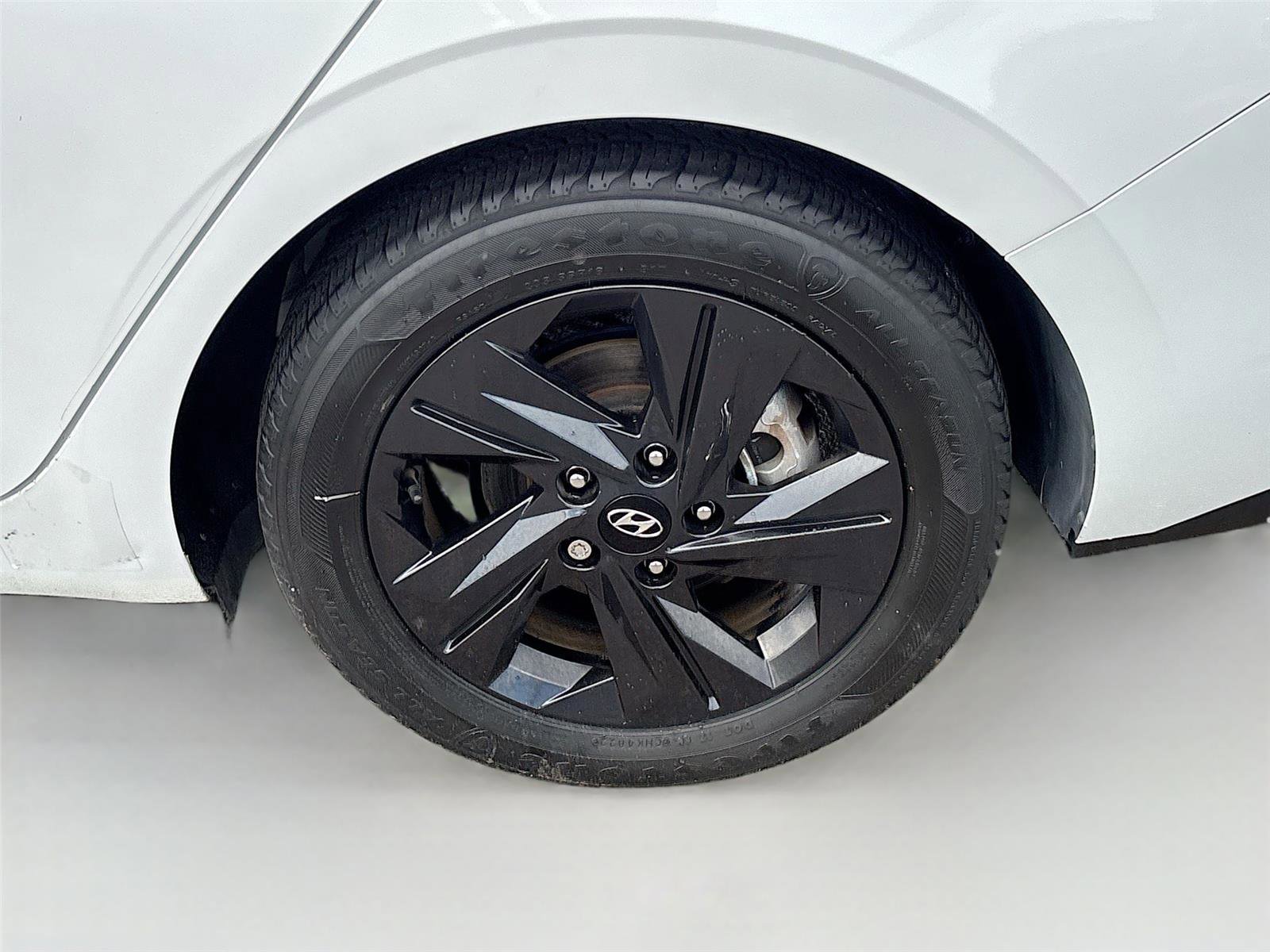 Used 2022 Hyundai Elantra SEL FWD image 28