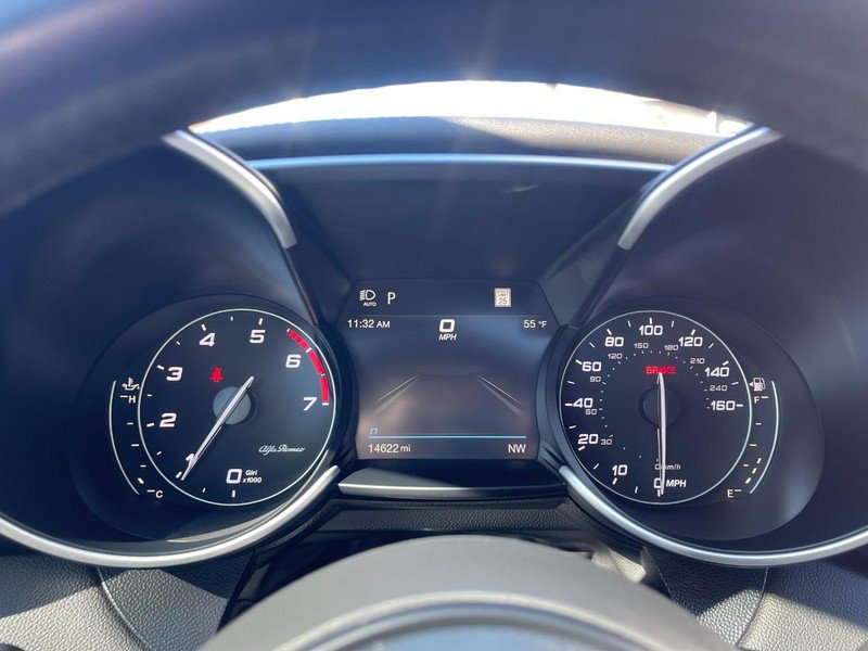 Used 2022 Alfa Romeo Giulia Veloce image 24
