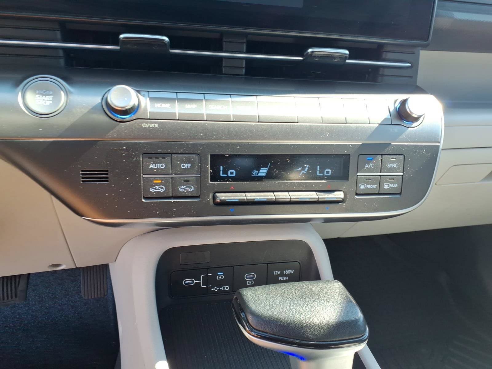 Used 2025 Hyundai Kona SEL FWD image 21