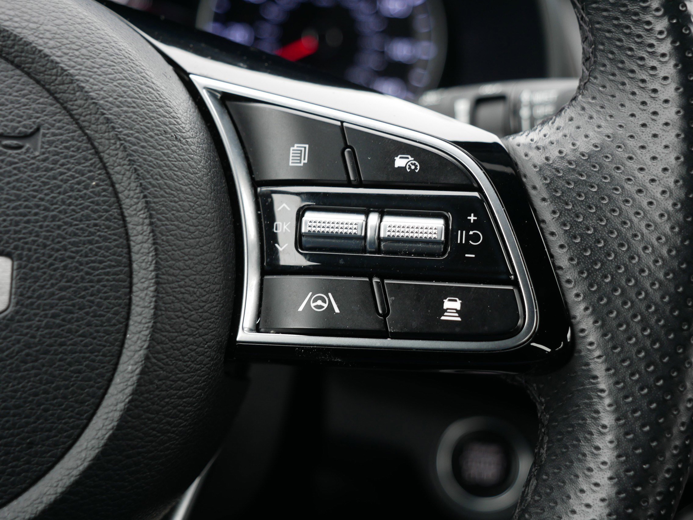 Certified 2024 Kia Forte GT-Line image 29