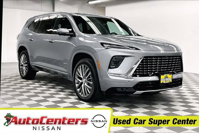Used 2025 Buick Enclave Avenir w/ Super Cruise Package image 1