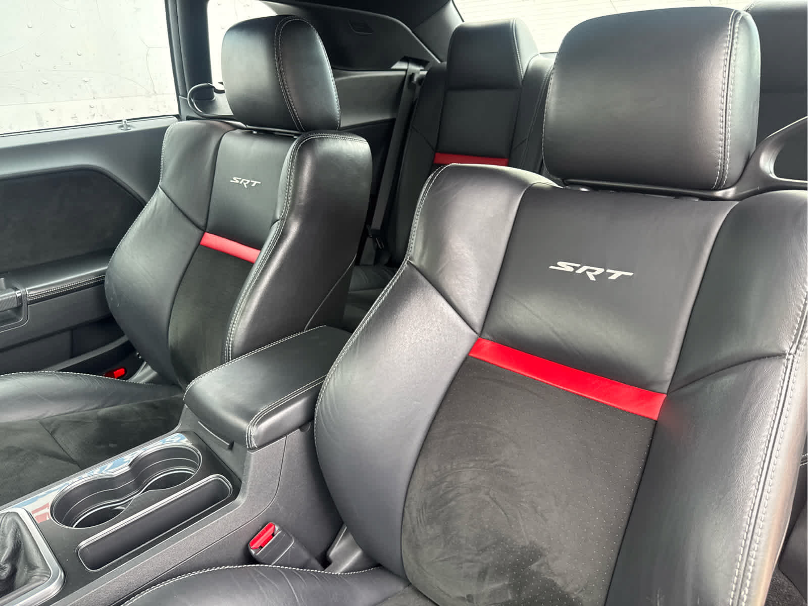 Used 2010 Dodge Challenger SRT8 w/ SRT Option Group II RWD image 33